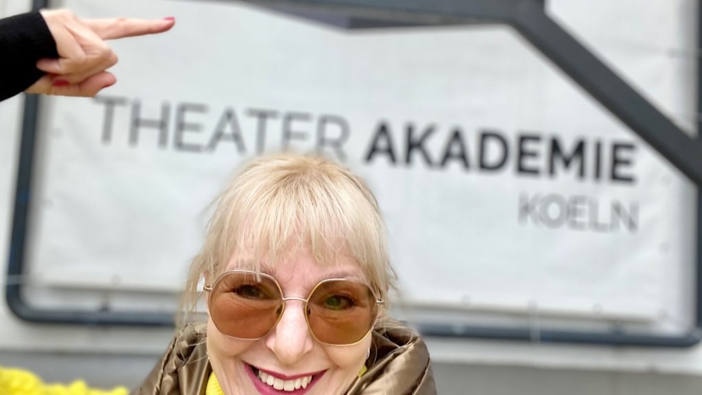Birgit Elke Ising vor Theaterakademie Köln